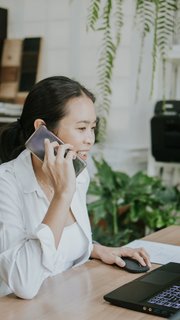 Green office today :Thai architect women working in her own greenery space